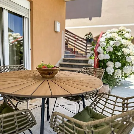 Apartament Dent