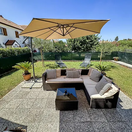 Apartament Dent *
