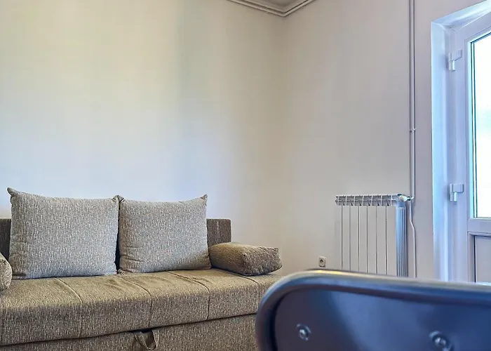 Apartment Dent